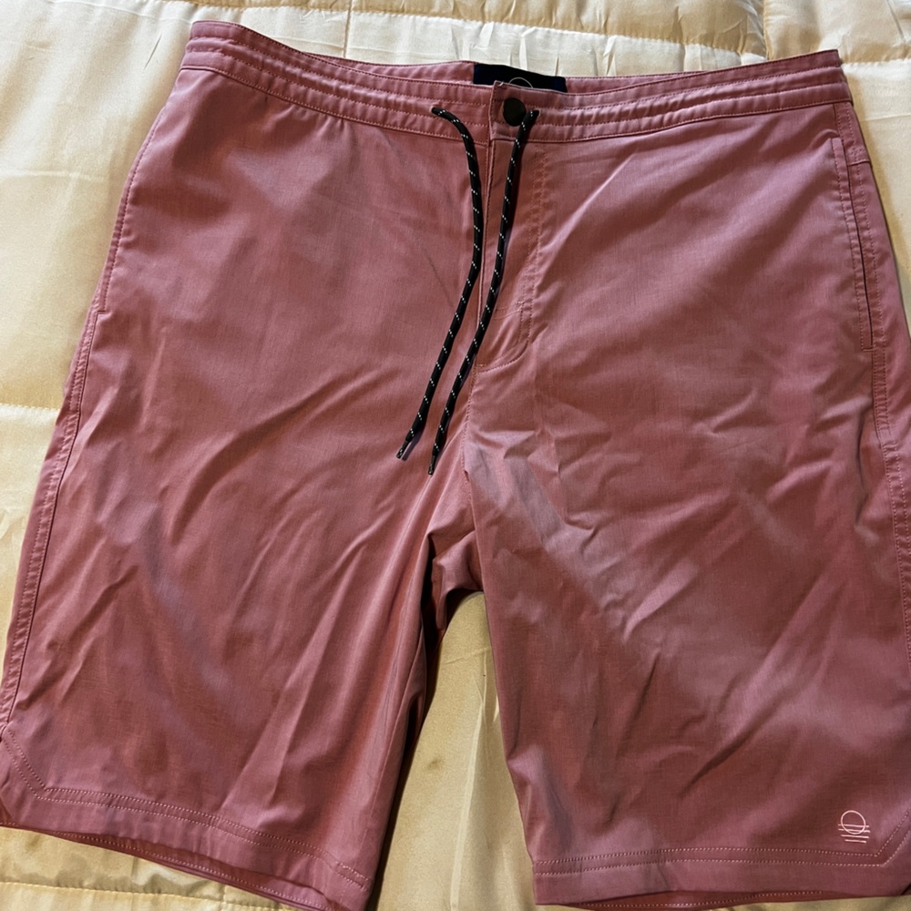 Evan Tide Shorts Size 34, pockets